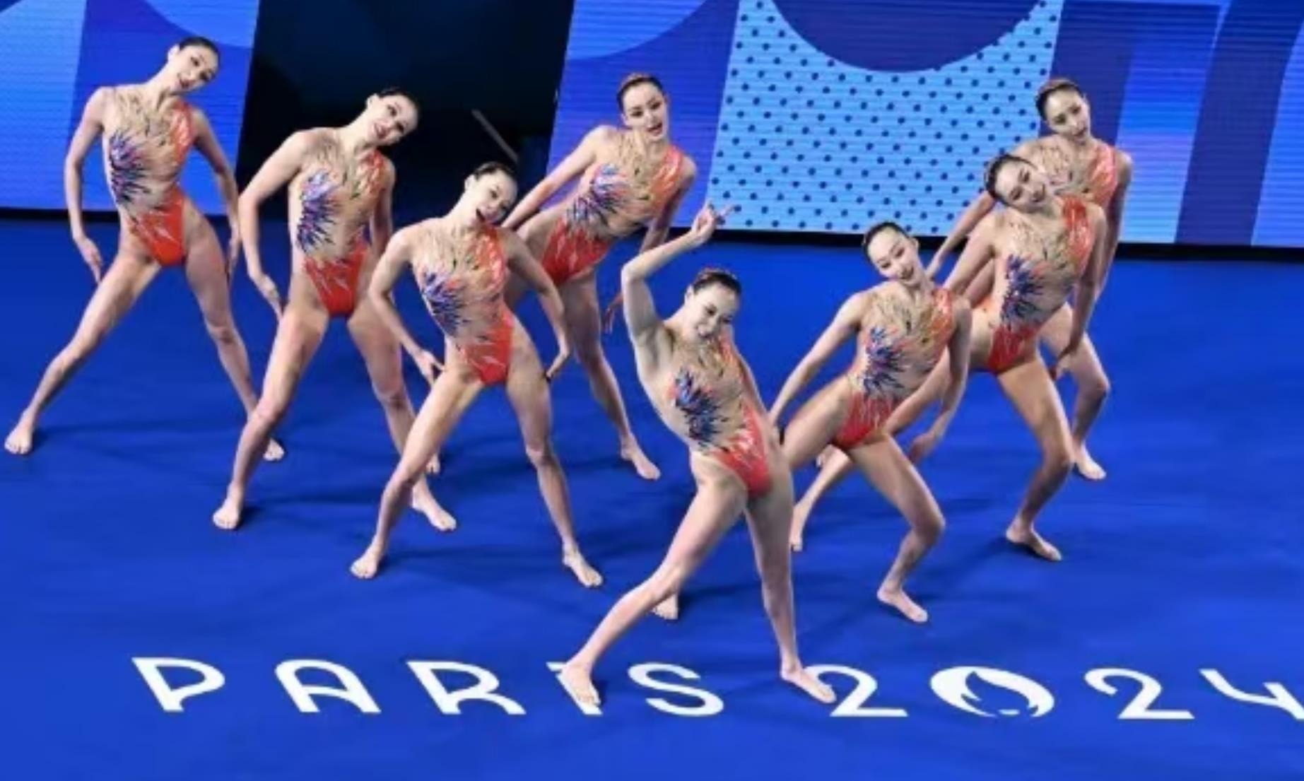 冬日港区暖意浓！《碧蓝航线》12月新版本上线 与你共赴双旦佳节！